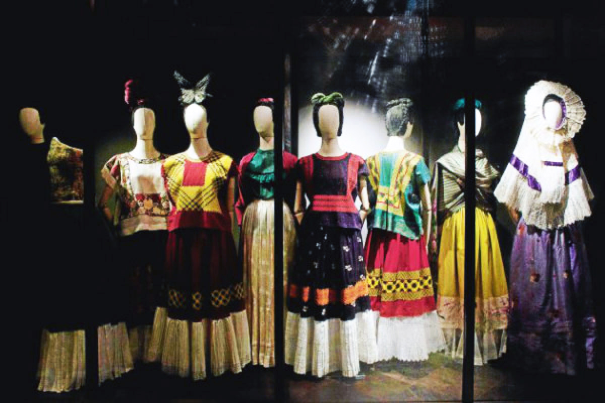 Exhibición "Museo Frida Kahlo en México" Hair Art por Angelo Seminara