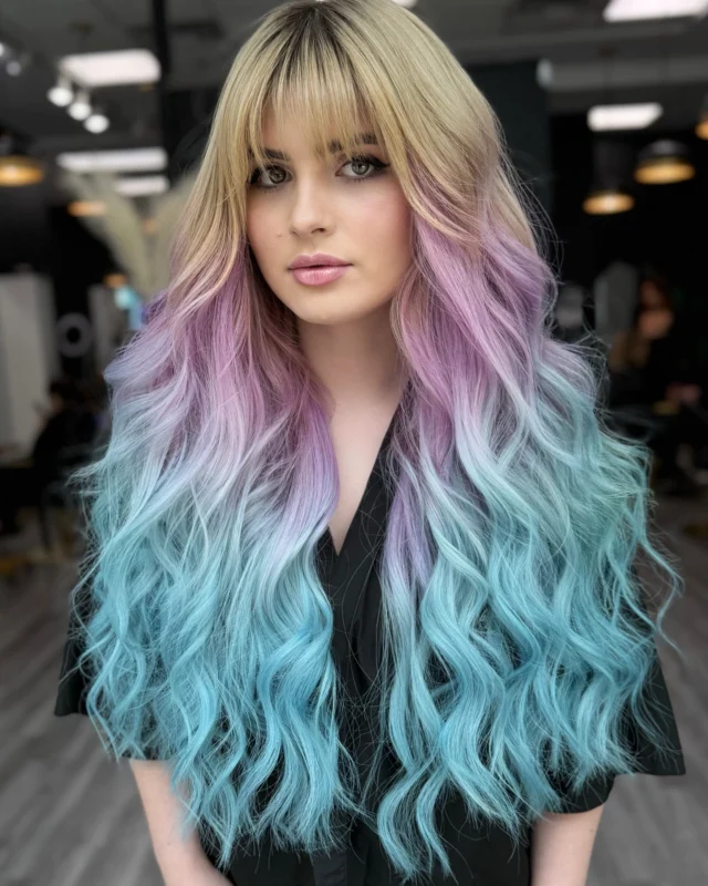 ¡Se Única 😍🤩! Hair Color Art por la Master @lisaherofficial Lisa Hernández ¡Unico 😎!