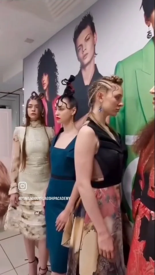 Backstage impactante por @toniandguyflagshipacademy 😎😍😎
